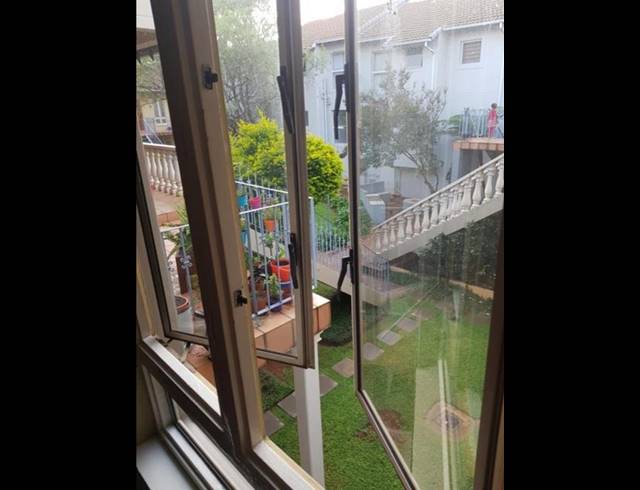 1 BEDROOM PROPERTY TO RENT IN MONTGOMERY PARK